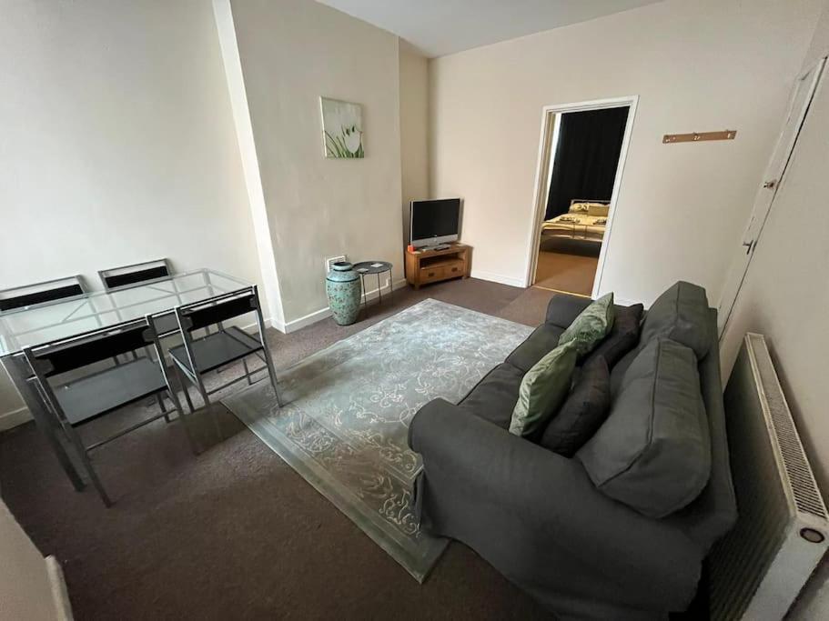 Flat 1, 67 Colwick Road Ng2 4Al Appartamento Nottingham Esterno foto