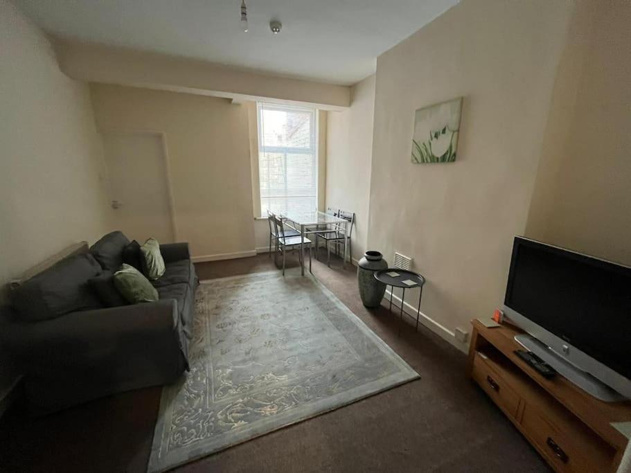 Flat 1, 67 Colwick Road Ng2 4Al Appartamento Nottingham Esterno foto